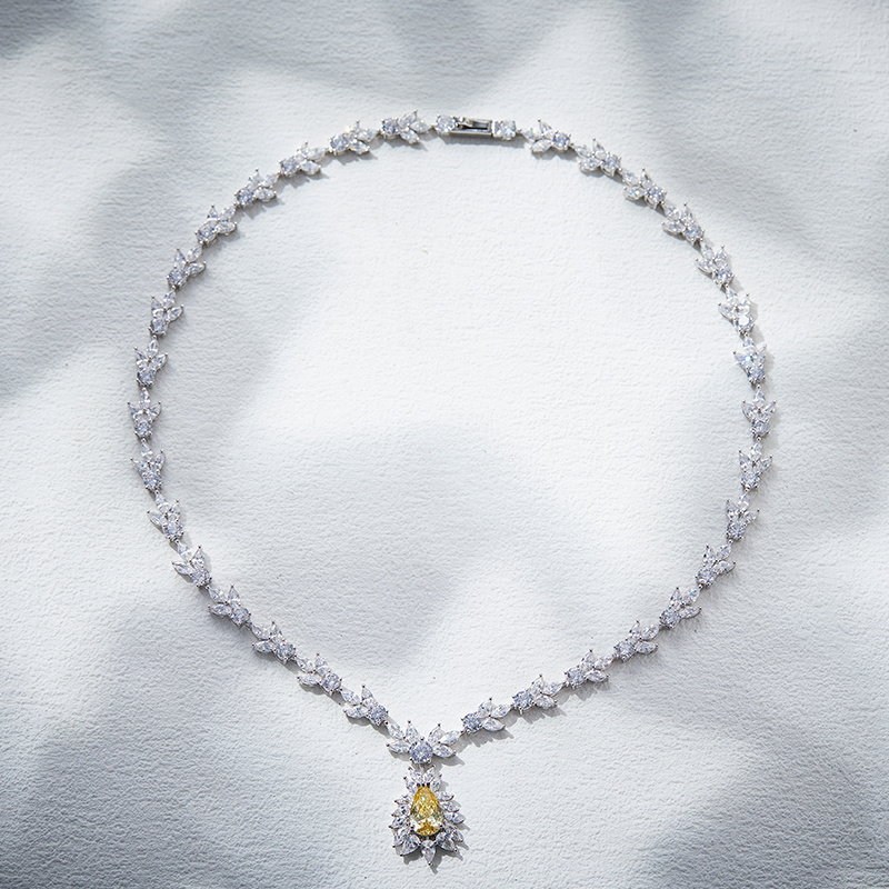 Light Niche Pear-Shaped Sweater Chain & Earrings Set — 18K Plated
